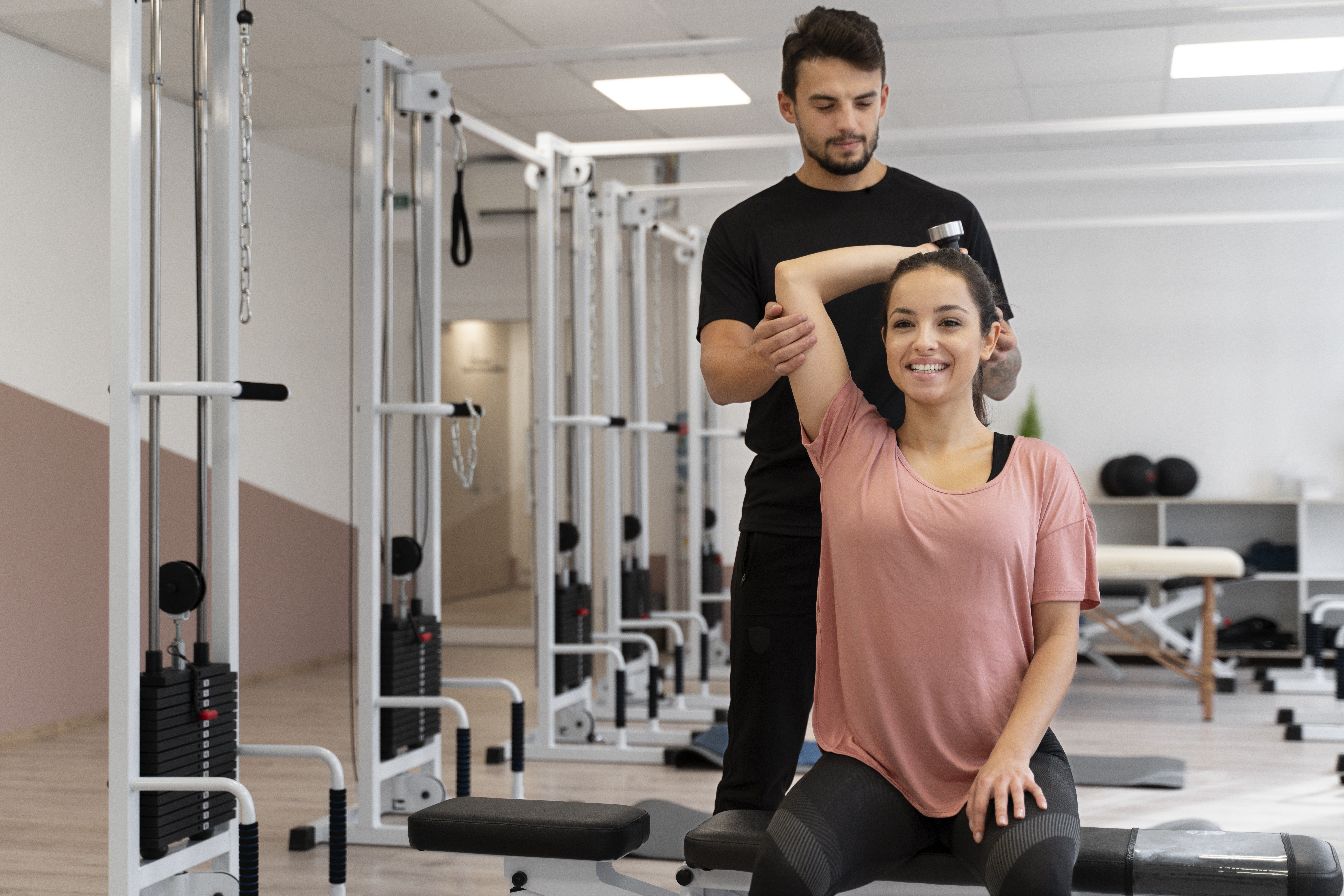 medium-shot-smiley-woman-exercising